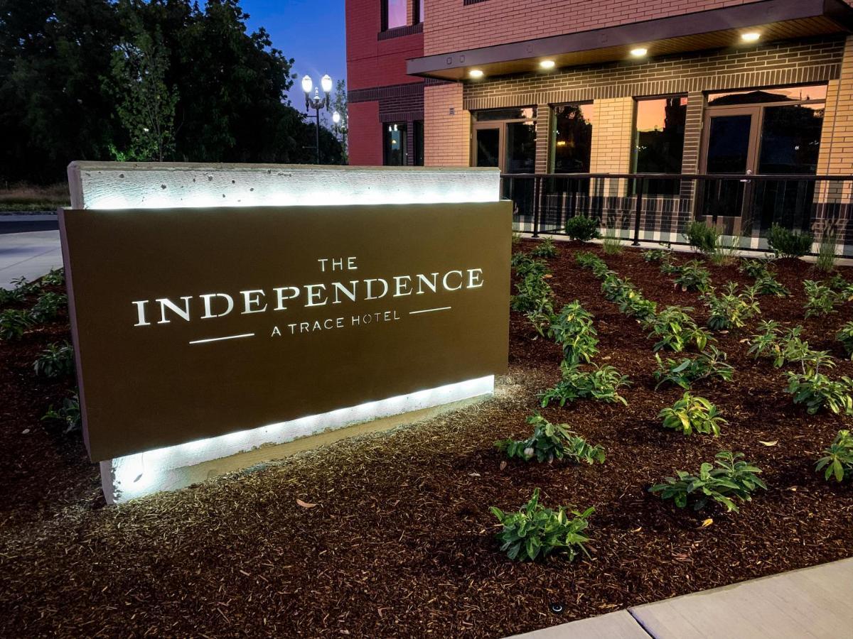 The Independence Hotel Exteriér fotografie